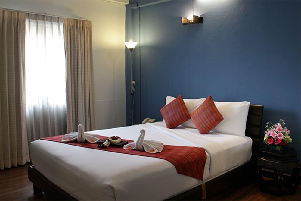 Maninarakorn Hotel Чиангмай Экстерьер фото